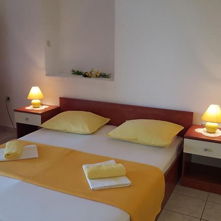 Apartments With A Parking Space Gradac, Makarska - 11332 Gradac  Rom bilde