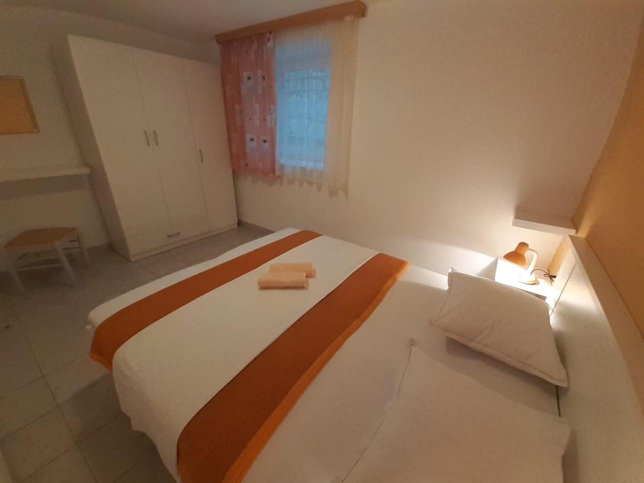 Apartments With A Parking Space Gradac, Makarska - 11332 Gradac  Rom bilde