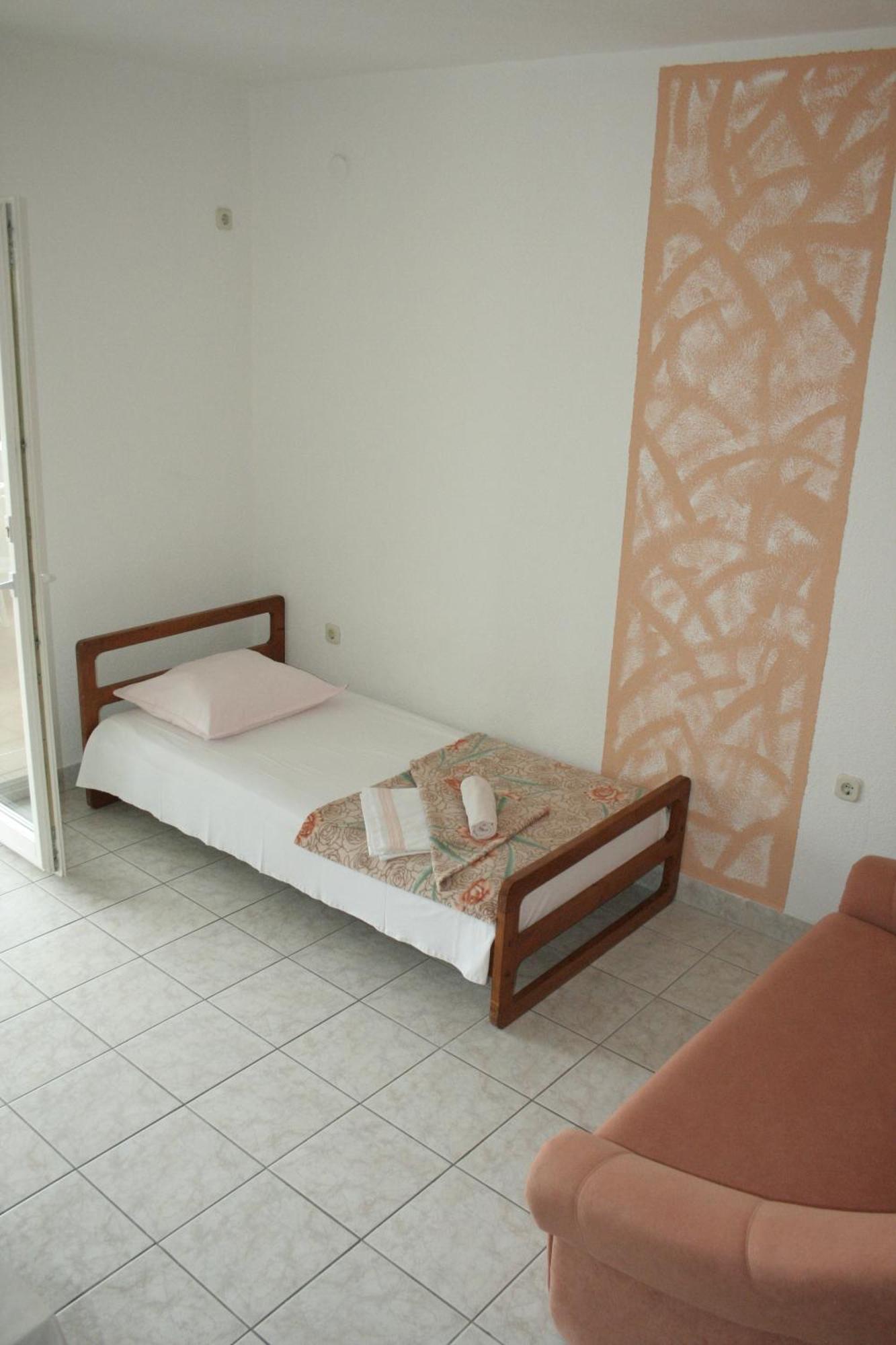 Apartments With A Parking Space Gradac, Makarska - 11332 Gradac  Rom bilde